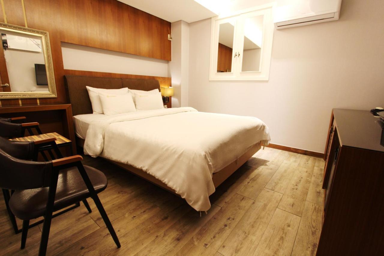 Demian Hotel Seoul Bagian luar foto