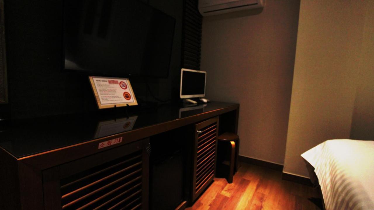 Demian Hotel Seoul Bagian luar foto